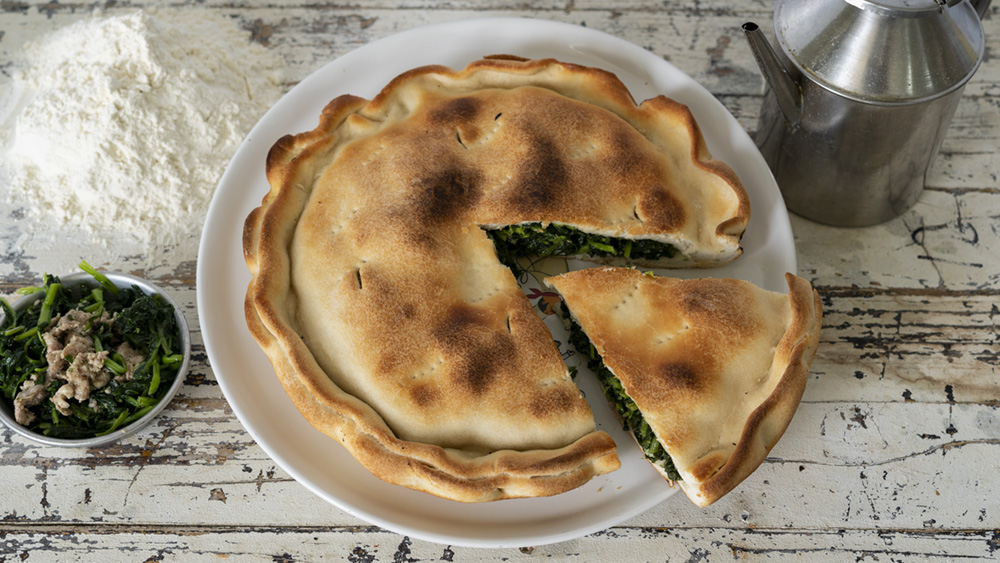 Tiella broccoli e salsiccia